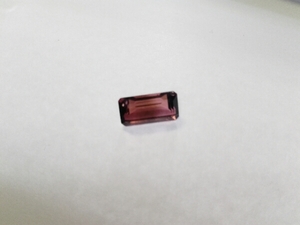 天然ファンシーカラートルマリン　2.90CT　4214