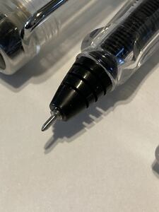 万年筆のインクが使えるローラーボールペンとインクフィラーのセット