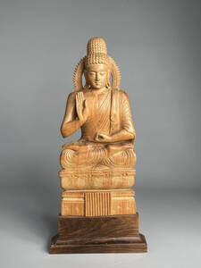 仏教美術　白檀　如来像　木彫　壇香　置物　高さ37cm、重さ1511g
