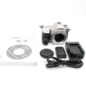 【A121】PENTAX デジタル一眼レフカメラ K-5 リミテッドシルバー K-5LTDSILVER
