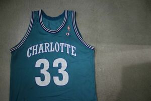 【古着GAME TOPS CHAMPION CHARLOTTE HORNETS NBAタンクTシャツ青48】チャンピオンバスケットボールシャーロットホーネッツMOURNING33 7993