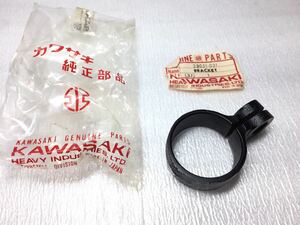 7219 カワサキ 750SS マッハ H2 H1B フロントウインカーブラケット 23051-031 純正部品 新品 希少 当時物 撮影の為開封しました。