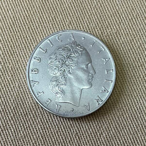 イタリア旧硬貨　５０リラ　１９７４年
