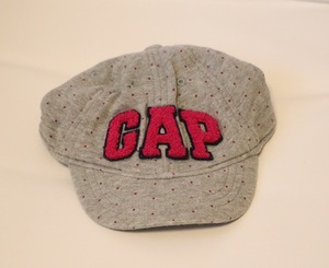 素敵！カワイイ！GAP ギャップ キャップ 野球帽 日本サイズ：48-50cm グレー×ピンク×ネイビー　　帽子　ハット　hat