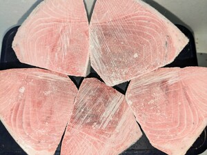 【即決】業務用天然ミナミ鮪中トロブロック端材 ２kg★５ブロック入り