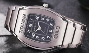 LRM413 ブルガリメンズ腕時計　のエルゴンっぽいデザインがかっこいい