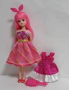 リトルファクトリー　リカちゃん人形（ピンクヘア）+ディズニーファッションドール（ミニードレス）