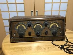 古い大型真空管 無線機 ラジオ