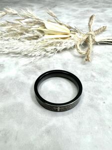 指輪 11号 4mmサージカルステンレス リング ブラック 光沢 メンズ レディース ペア プレゼント アレルギーOK