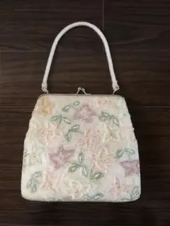 総ビーズバッグ（白・花柄）　昭和レトロ　ガマ口バッグ