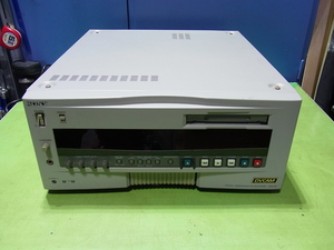 ■■【即決】SONY DVCAM DSR-80 通電確認ＯＫなＵＳＥＤ品！ メンテナンス前提・部品取り用のジャンク品として出品します