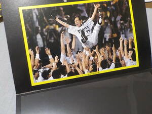 K：　阪神タイガース　2003　祝・優勝　記念切手台紙　紙袋　株式会社トップ食品　カード　梶原　狩野　加藤