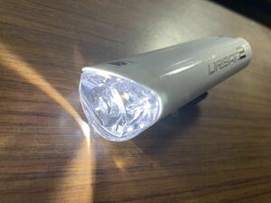 Cateye 1700カンデラ 乾電池ヘッドライト URBAN2: HL-EL160 ホワイト
