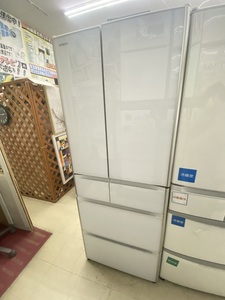 【中古品】日立 19年製 ノンフロン冷凍冷蔵庫 R-XG56J XW 555L ○YR-17012○