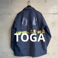 TOGA odds&ends ロゴプリント ナイロン コーチ ジャケット