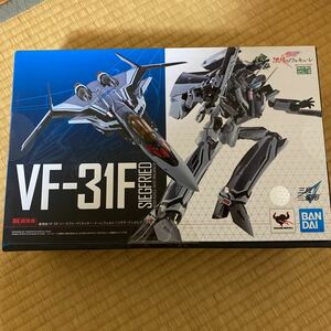 DX超合金 VF-31Fジークフリード メッサー・イーレフェルト ハヤテ・インメルマン 搭乗機