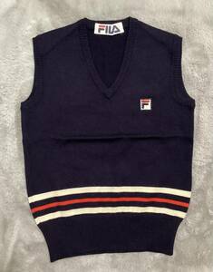 FILA フィラ　　130センチ　紺　ベスト