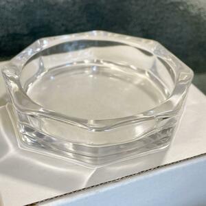 新品 ガラス 小物トレイ 内径6.5cm 高さ1.7cm