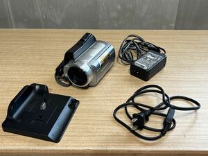 292H【中古】SONY デジタルビデオカメラレコーダー　ハンディカム　2008年製　DCR-SR220