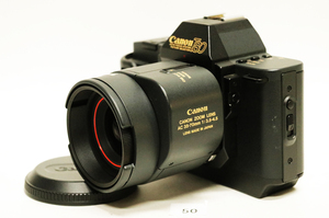 W50 「日本歴史的カメラ選定品」キャノンT80 純正ズームレンズ付き　但しAFのみ不良