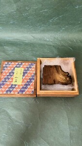 最上級　沈香【伽羅】88g 伽羅 香木 お香 沈香 香炉 ベトナム産 茶道具 香道具 お焼香 御香木 黒油伽羅　中国美術