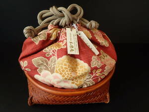 新品￥3850★和想庵 和装かごバッグ 赤系菊柄　巾着型浴衣バッグ ゆかたバッグ