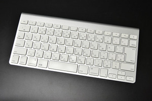 当日発送 日本語　Apple Wireless Keyboard A1314 中古品 2-0228-12 ワイヤレス　キーボード