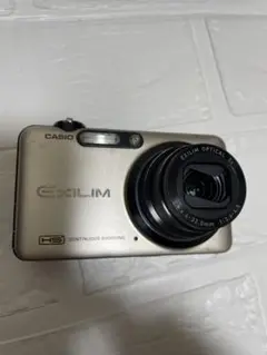 CASIO  EX-FC150 カメラ　デジカメ