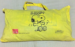 マクドナルド スヌーピー THE MANY LIVES OF SNOOPY COLLECTION 壁掛け　タペストリー スヌーピーぬいぐるみ　限定　