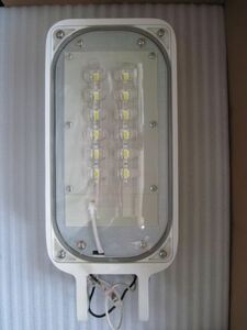 103　東芝　LED防犯灯　LEDK-70926W-LS1　100V　16W　屋外用　長期保存品　100Vにて点灯のみ確認　ジャンク品　1台