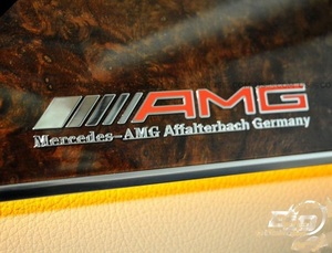 限定　３Ｄアルミ　レッド　/////AMG　ロゴ　エンブレムステッカー
