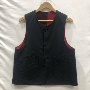 【Engineered Garments】エンジニアドガーメンツ OVER VEST-PLAID COTTON DOUBLE CLOTH ベスト リバーシブル メンズ S 黒 レッド ts202403