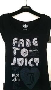 正規購入/JUICY COUTURE/ジューシークチュール/Tシャツ/キラキラスパンコールロゴ入Tシャツ/P/日本サイズMぐらい