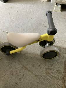 【おもちゃ】 ides D-bike mini アイデス ディーバイク ミニ 乗用 玩具 イエロー 足こぎ 三輪車 イエロー キックバイク ペダルなし 幼児 
