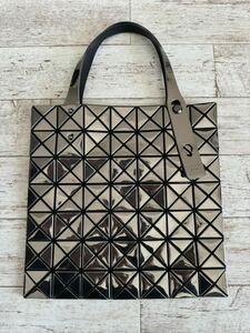 【即決・正規店購入・本物】BAOBAO ISSEY MIYAKE バオバオ イッセイミヤケ プラチナムシリーズ トートバッグ 7×7 ガンメタ 日本製