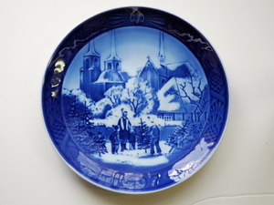 ● ”1997年” イヤープレート　Royal Copenhagen ・ ロイヤルコペンハーゲン / デンマーク　陶磁器　飾皿 ウォールプレート