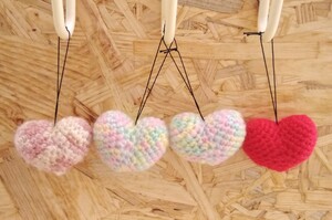 【ハンドメイド】あみぐるみ 毛糸編み　ハート　オーナメント　飾り　4個セット