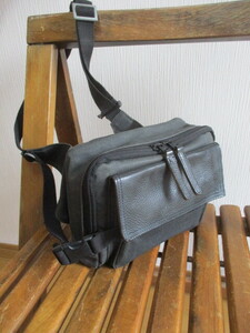■ポーター/ 吉田鞄 フィールド キャンバス x レザー ウエストバッグ クロスボディバッグ　黒 