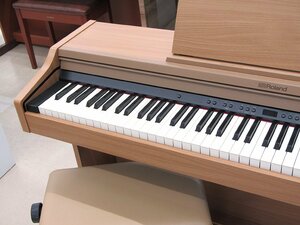 ●Roland ローランド 電子ピアノ 88鍵 RP501R 2019年製 椅子付き 状態良好品 本格派エントリーモデル Bluetooth機能有