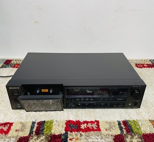 SONY ソニー TC-K555ES カセットデッキ。