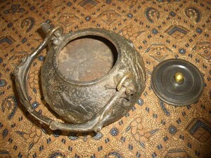 鉄製茶壺・鉄瓶（４４）
