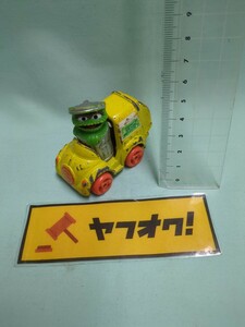 ビンテージ　セサミストリート　フィギュア　ジムヘンソン　ダイキャストカー　ミニカー　オスカー