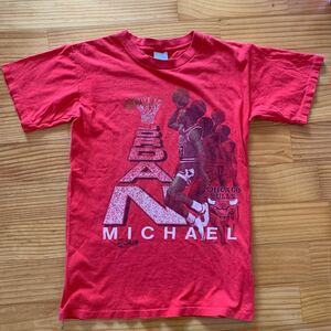 90年代 フォトTシャツ 半袖Tシャツ 90s ビンテージ 古着 赤 マイケルジョーダン メーカー不明 AIR JORDAN 2 1990? シカゴブルズ NBA