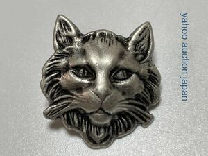 メタルボタン　1個　ネコ　猫　ねこ　動物　イタリア製　2センチ　【在庫4】