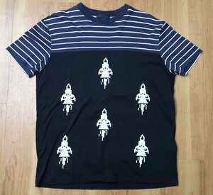 15SS トライアングル ロゴ！ プラダ カットソー ネイビー×ブラック Tシャツ ストライプ インベーダー メンズ シャツ XXL