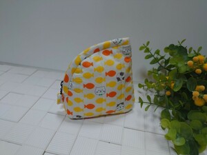 ★★★　ハンドメイド　Ｌ型ポーチ【にゃんこ　＆　お魚】