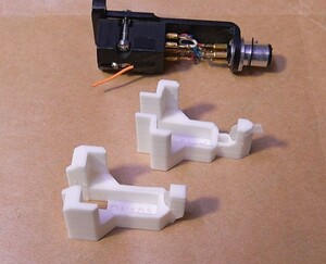 DENON DL-103用針カバー　改造針、修理針も可能　３Dプリンタで製作　１点止めと3点止めの計２個（白またはクリア）（送料無料）