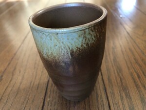 湯呑　ゆのみ　焼物　コップ　刻印有　直径6.3cm　高さ9.4cm　146g　白湯　お茶　緑茶　玉露　煎茶　番茶　なんでも鑑定団　送料無料