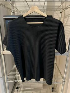 HOMME PLISSE ISSEY MIYAKE 半袖 黒 美品