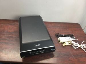 ◆04040 ) EPSON エプソン　GT-X820 フラットベッドスキャナー　動作品　アダプタ付き